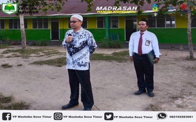 Ketua Yayasan Masheba Pembina pada Upacara Peringatan Hari Guru & HUT PGRI ke 77 di Halaman Yayasan Masheba Senin, 28 November 2022.